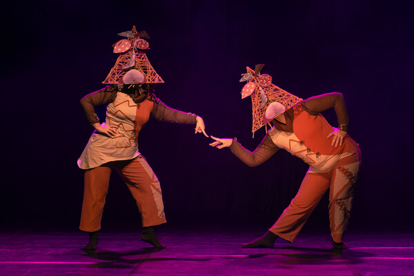 Capa de post: Espetáculo de teatro para crianças que traduz emoções em linguagem visual e corporal estreia em Maringá 