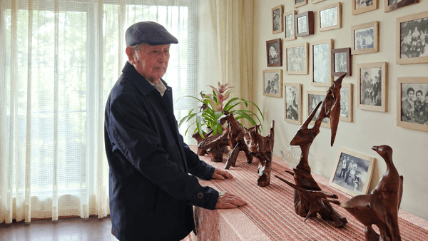 Capa de post: Exposição “Raízes”, de Mario Kimura, reúne esculturas e achados arqueológicos em Maringá