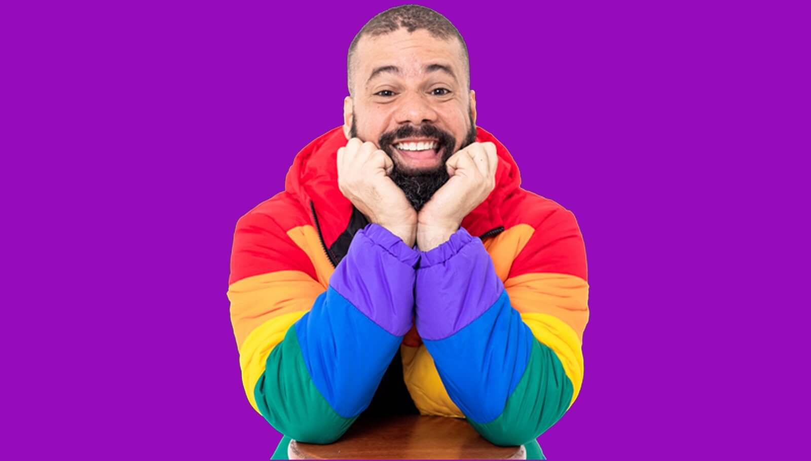 Capa de post:  Humorista Júnior Chicó se apresenta hoje no Teatro Reviver Mago 